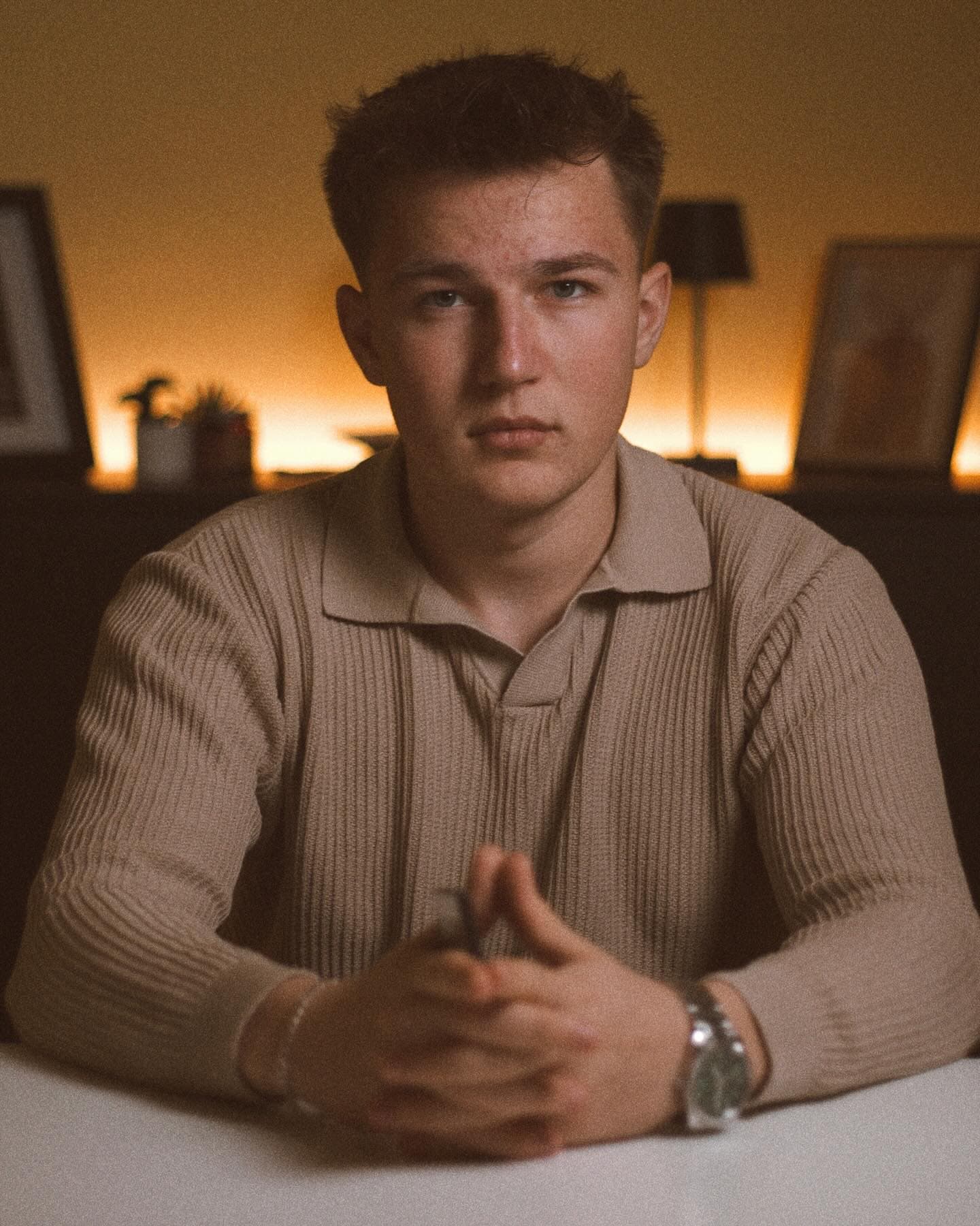 Warm light, no occasion